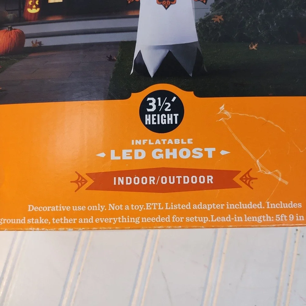 Hyde and EEK Boutique Halloween Inflatable LED Ghost 3.5ft Boo Banner Light Up